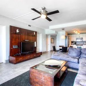 beach-house-vii.hotels-destin.com/