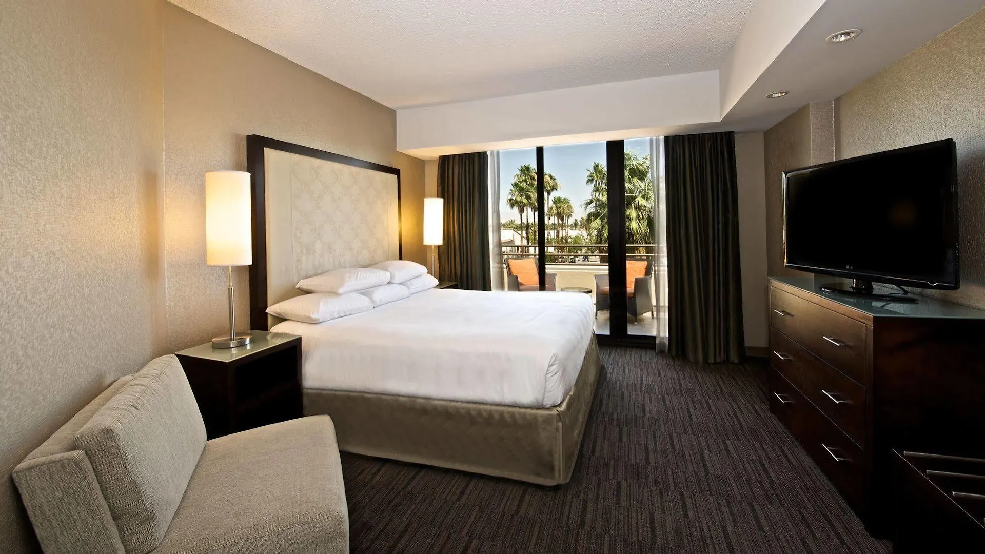 Hotel Hyatt Palm Springs 4*,